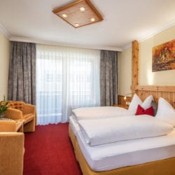 Dreibettzimmer in Obertauern, Hotel Garni Haus Tyrol