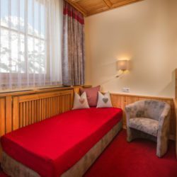 Dreibettzimmer in Obertauern, Hotel-Garni Tyrol