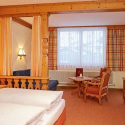 Vierbettzimmer in Obertauern, Hotel Garni Haus Tyrol, Salzburg