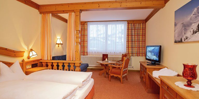 Vierbettzimmer in Obertauern, Hotel Garni Haus Tyrol ...